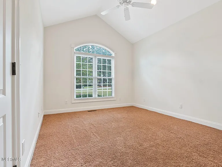 108 Hammerstone Cir — Photo 20