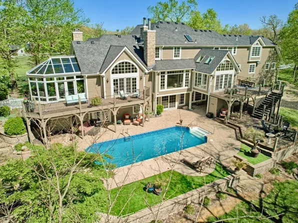 20265 Peppertree Rd, Edgerton, KS 66021