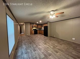 1104 NW Starlight Cir, Topeka, KS 66608