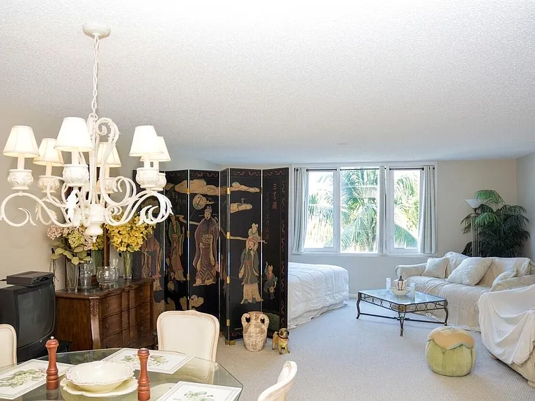 2301 Collins Ave #336 — Photo 4