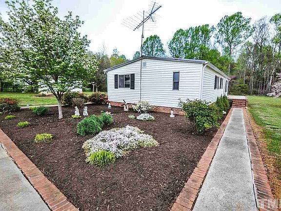 2nd image of 1107 Amy Jo Ln