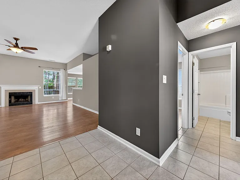 6804 Broome Bay Ct — Photo 8