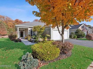 27 Colchester Dr, Jackson, NJ