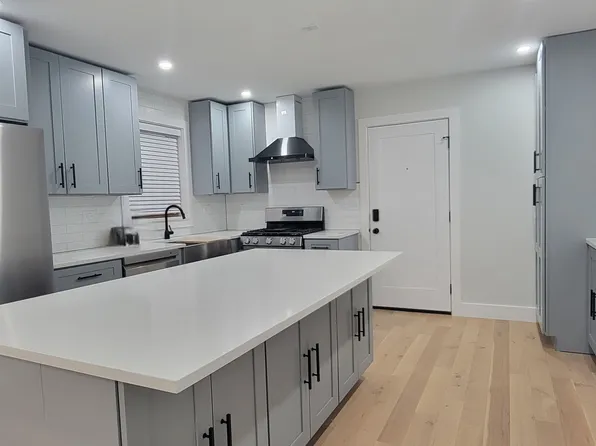 6019 W Ardmore Ave #1F, Chicago, IL 60646