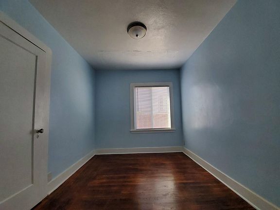 4th image of 3243 E 23rd St