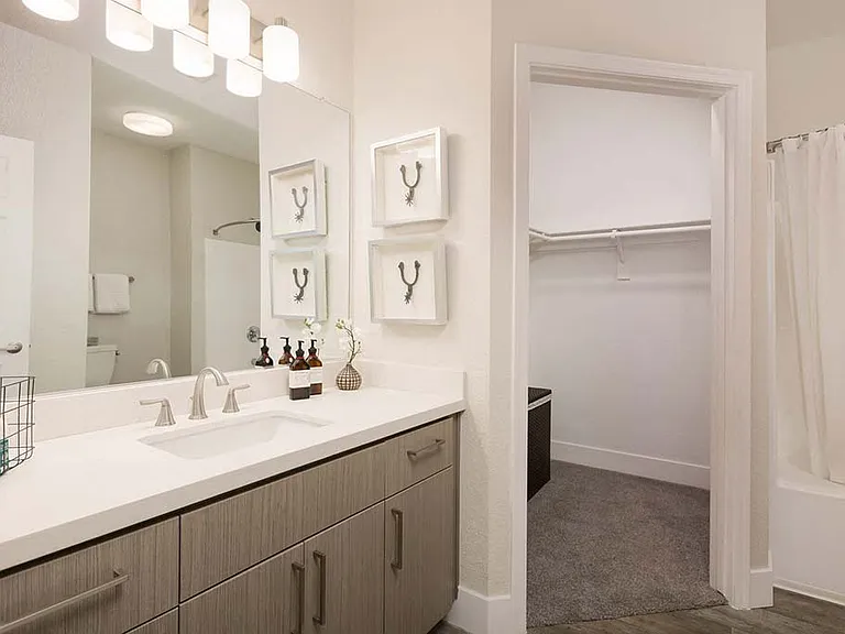 Adobe Ridge — Photo 16