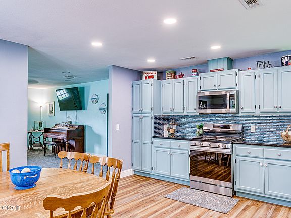 4th image of 411 Maiden Ln