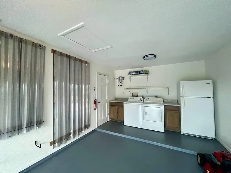 2030 SE Watercrest St — Photo 19