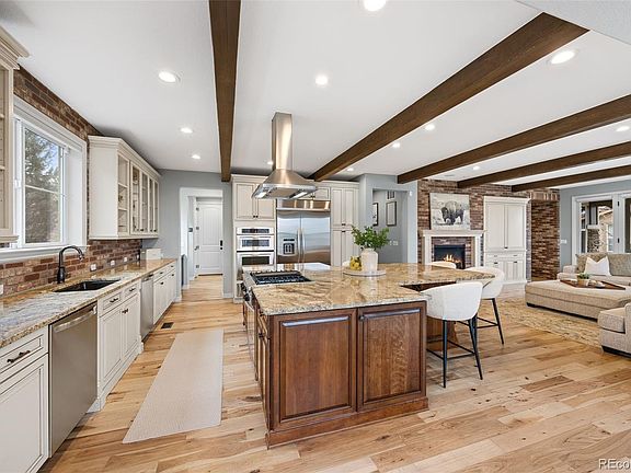 3rd image of 10466 Marigold Court