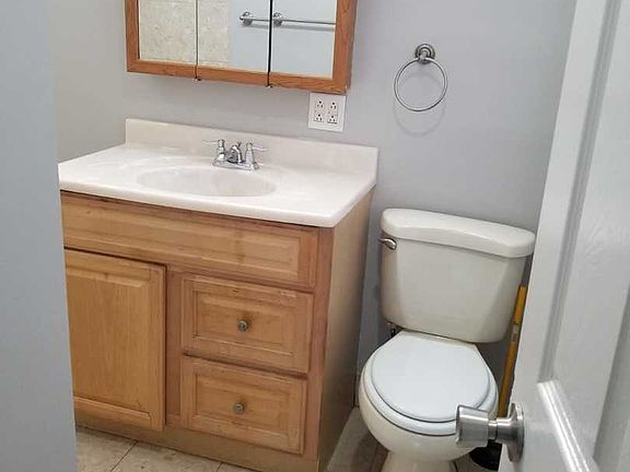 5th image of 6459 N Oakley Ave #1