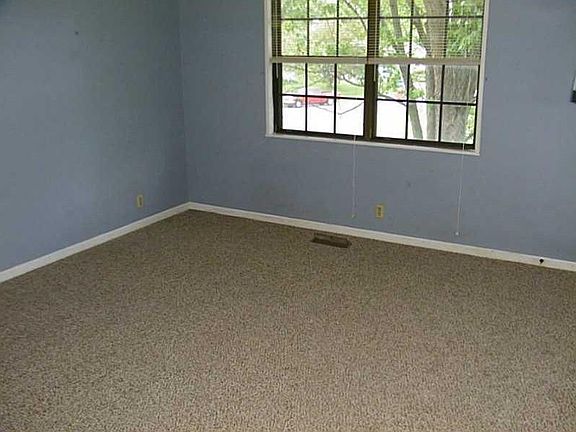 5th image of 1433 Brooke Dr