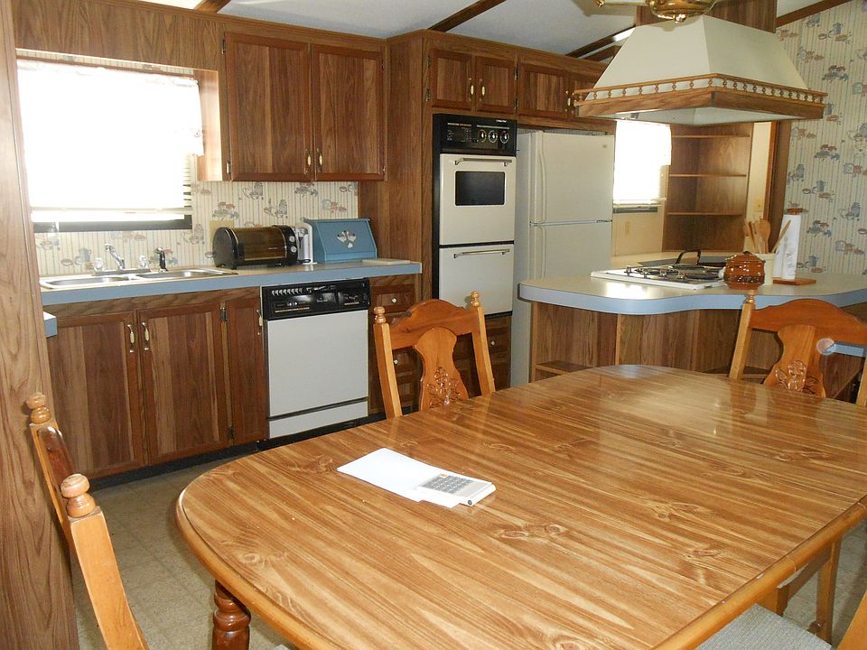 2nd image of 44 Anna Robert Cir