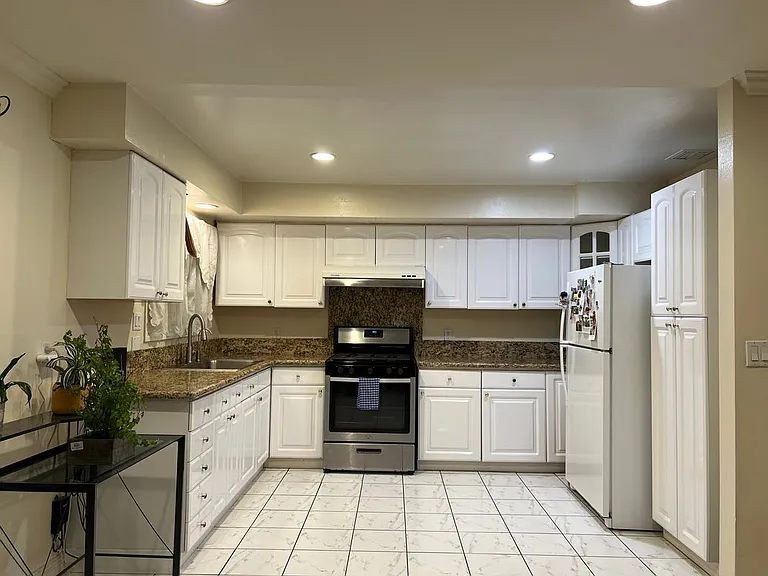 3520 S Gauntlet Dr — Photo 4