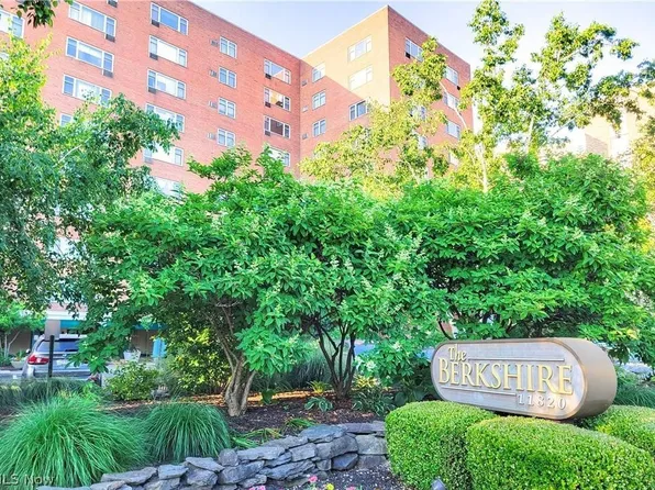 11820 Edgewater Dr APT 1012, Lakewood, OH 44107