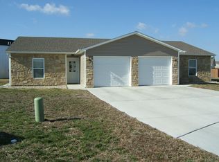 2601 S Brookglen Cir, Manhattan, KS 66502