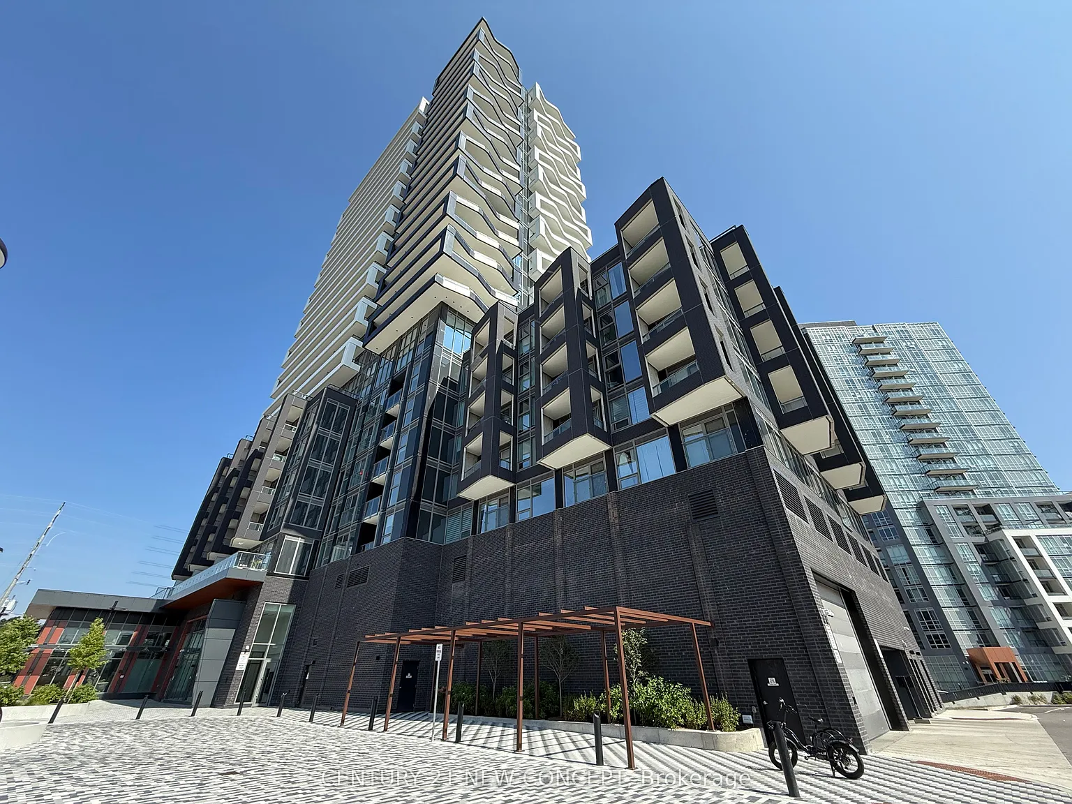 Duo Condo — Photo 1