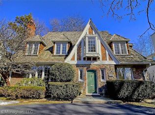 448 Lincoln Rd, Grosse Pointe, MI 48230