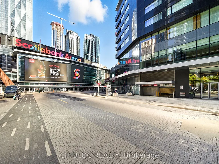 65 Bremner Blvd #4007 — Photo 47