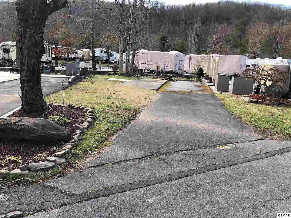 1st image of 4229 E Parkway Lot 214