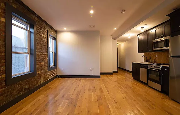 Rented by Reavis | media 5