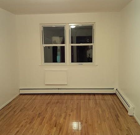 4th image of 164 Bay 46th St #2