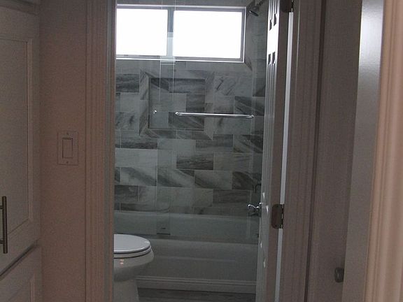 4th image of 4837 W 18th St #7