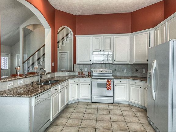 4th image of 20647 Emerald Spruce Ct
