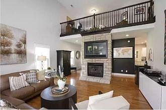 2nd image of 389 Hays Blvd