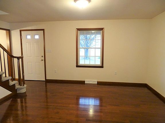 4th image of 2228 Junction Rd