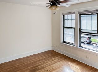 512.5 W Cornelia Ave #102, Chicago, IL 60641