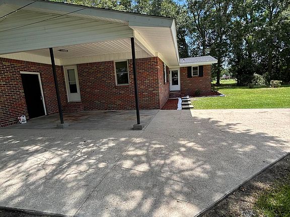 3rd image of 4836 Adams Ave