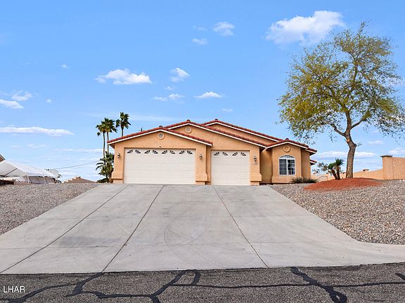 2nd image of 2999 Caravelle Dr