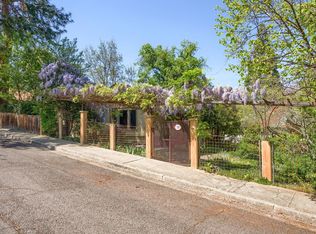 558 Holly St, Ashland, OR