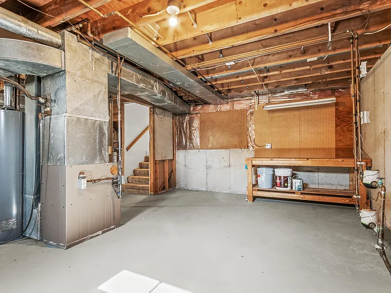 1302 N Gammon Rd — Photo 22