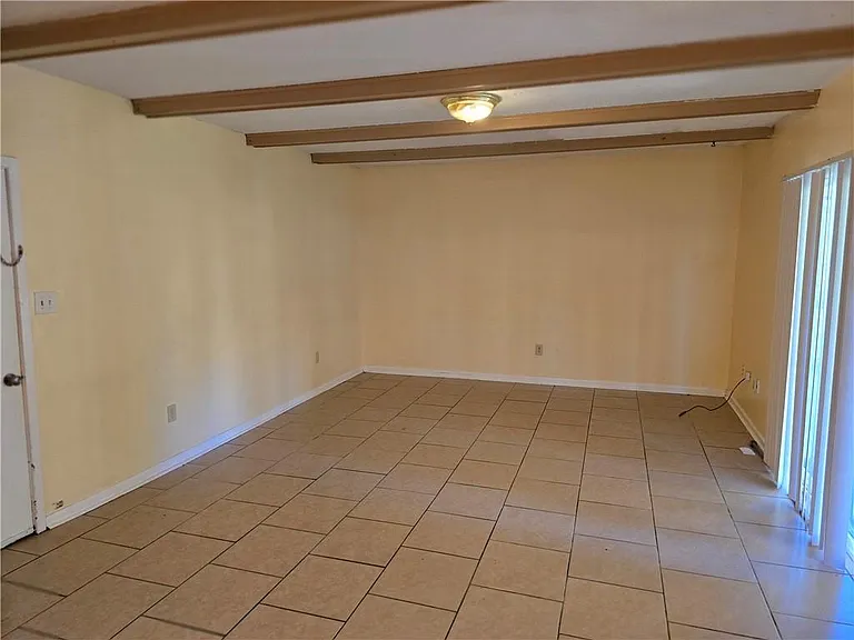 800 Oakwood Dr — Photo 10