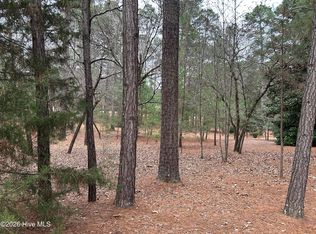 16 Oxton Cir, Pinehurst, NC 28374