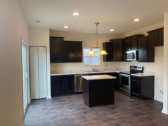 4th image of 6116 N Cedarwood Dr