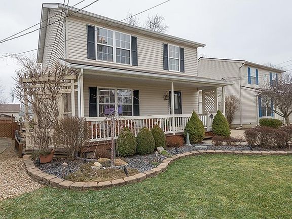 2nd image of 33990 Gloria Ave