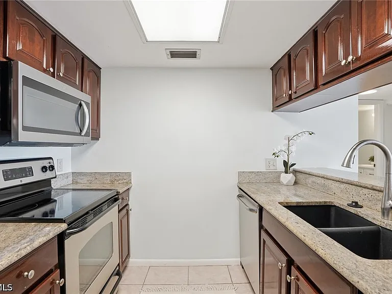 2885 Palm Beach Blvd #301 — Photo 5