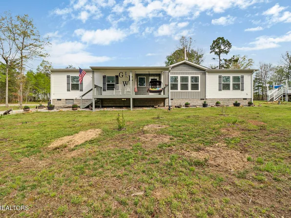 138 Collins Tpke, Deer Lodge, TN 37726