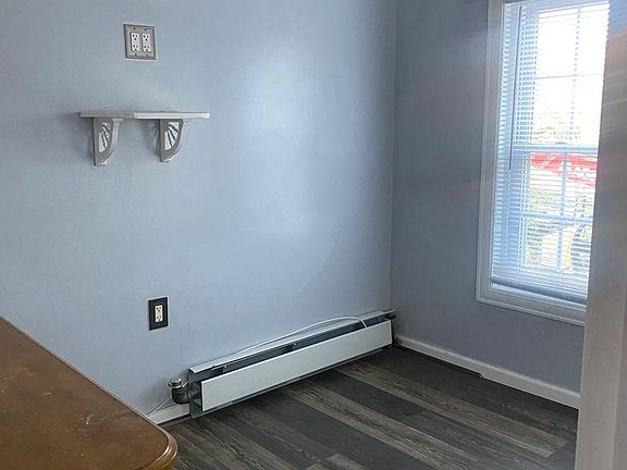 4th image of 602 Baker Ave APT 1