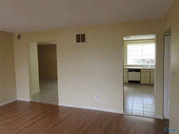 5th image of 1006 Lakehurst Dr