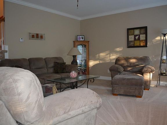 2nd image of 7043 Wyndham Pointe Ln