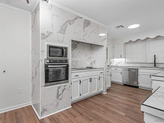 4th image of 3643 Fernway Dr