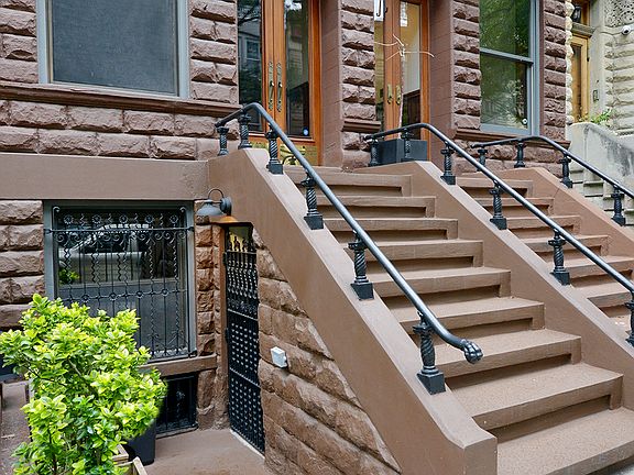 5th image of 437 W 147th St