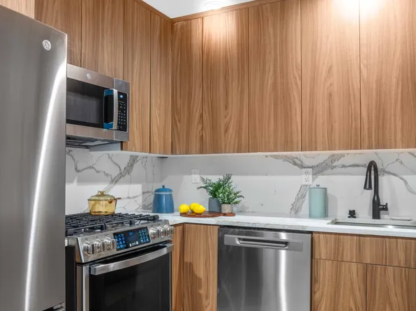 1198 Jefferson Avenue image 5 of 17