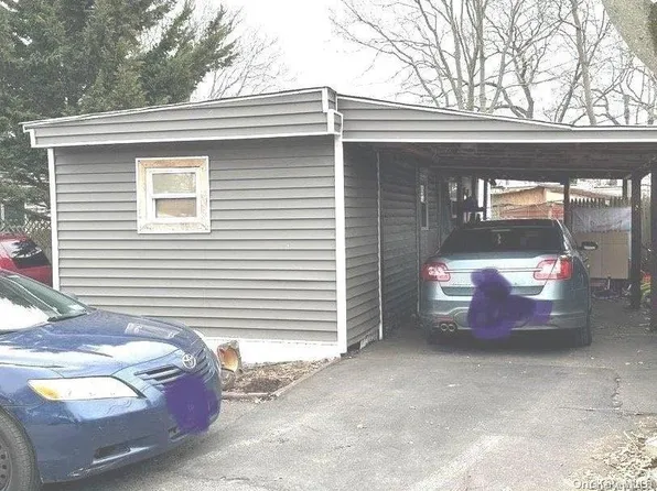 13 Holly Drive, Bay Shore, NY 11706