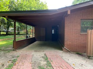 613 Ridgeway Dr, Burlington, NC 27217