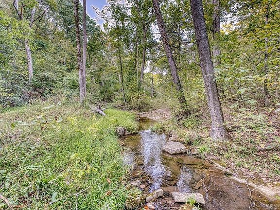 2nd image of 525 Hodge Spring Rd