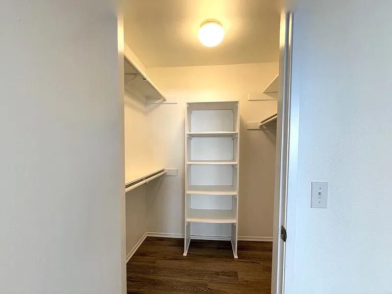 5300 Kester Avenue — Photo 23